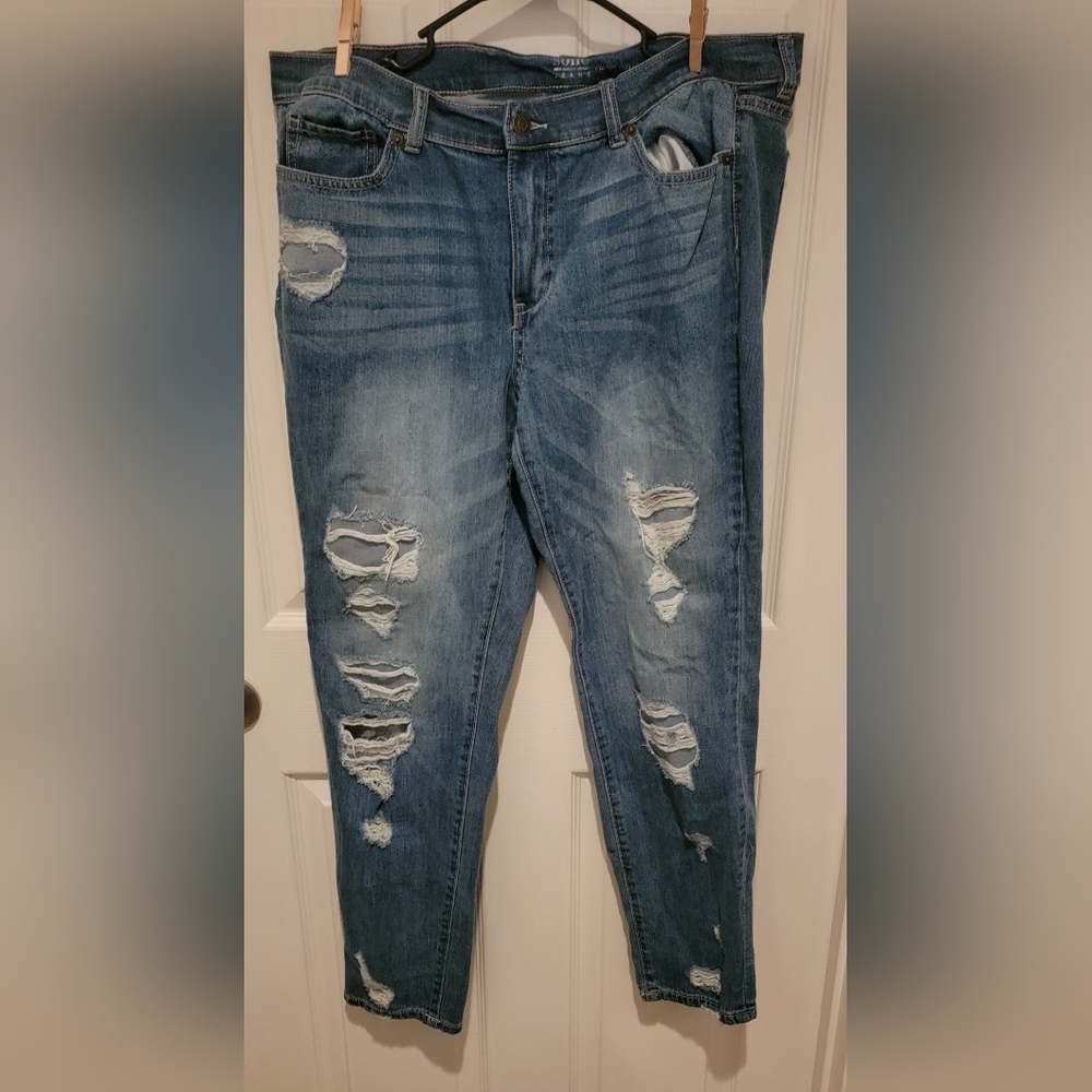NY & Co curvy boyfriend distressed 100% cotton size14